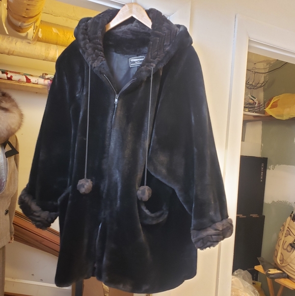 Furrrocious Faux Fur Coat - Picture 3 of 10